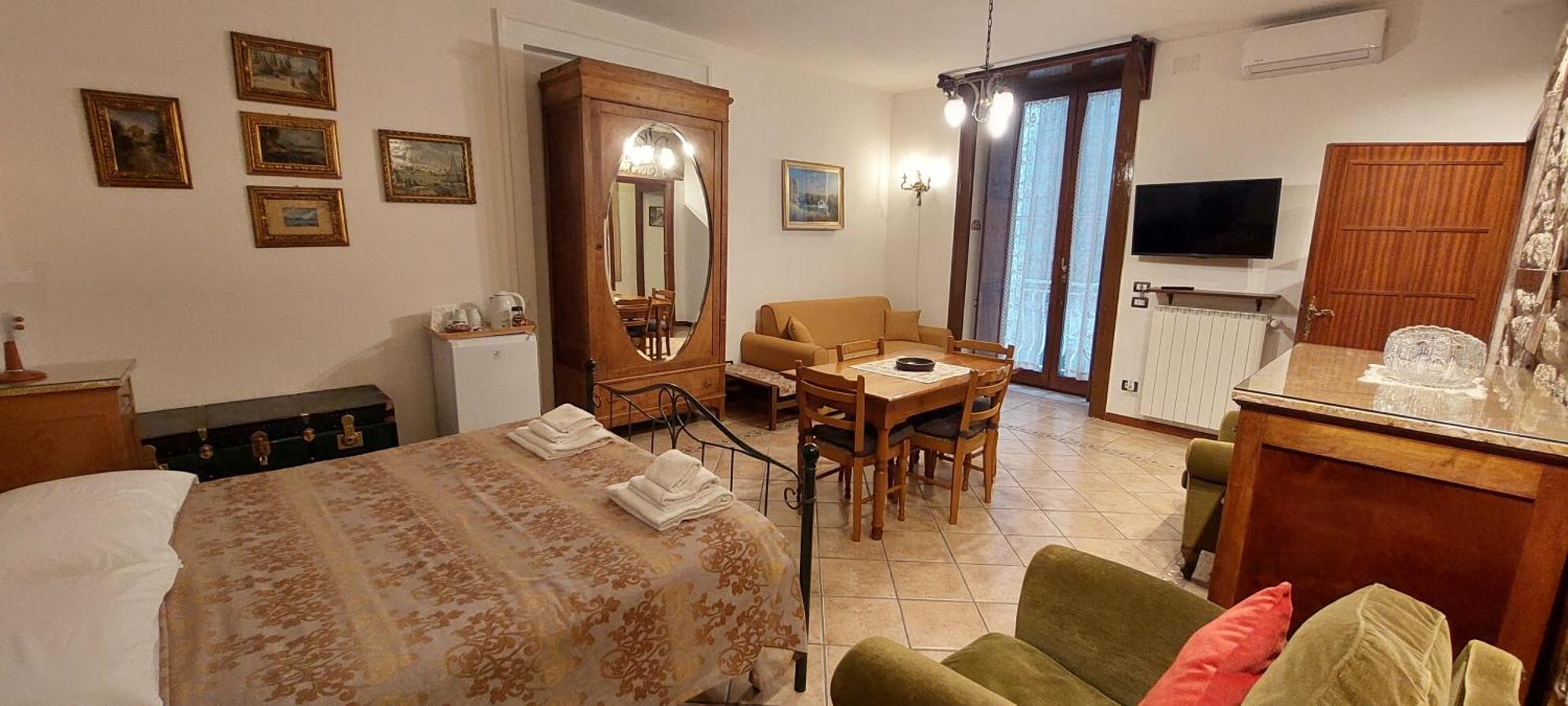 Casa Cesira Incentro Hotel Napoli Bagian luar foto
