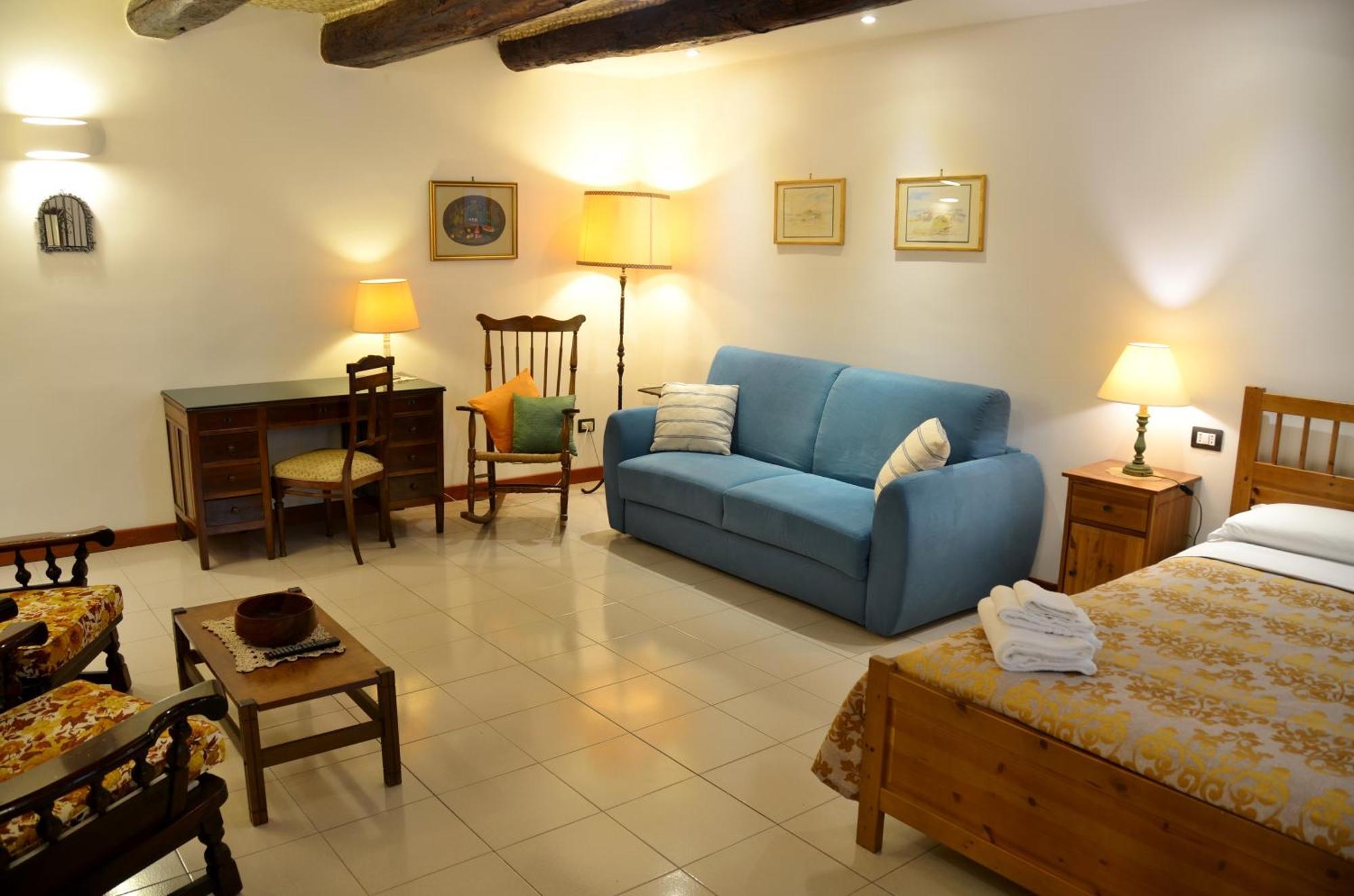Casa Cesira Incentro Hotel Napoli Bagian luar foto