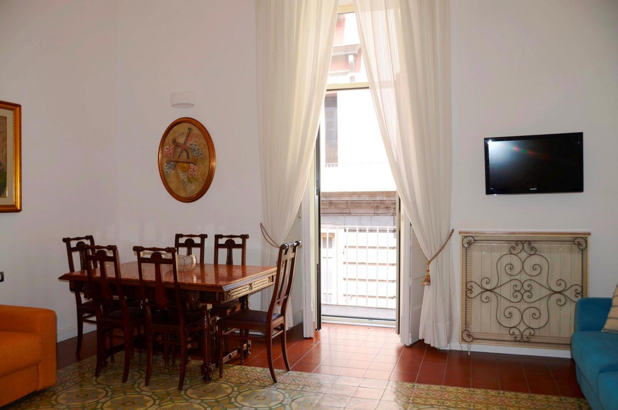 Casa Cesira Incentro Hotel Napoli Bagian luar foto