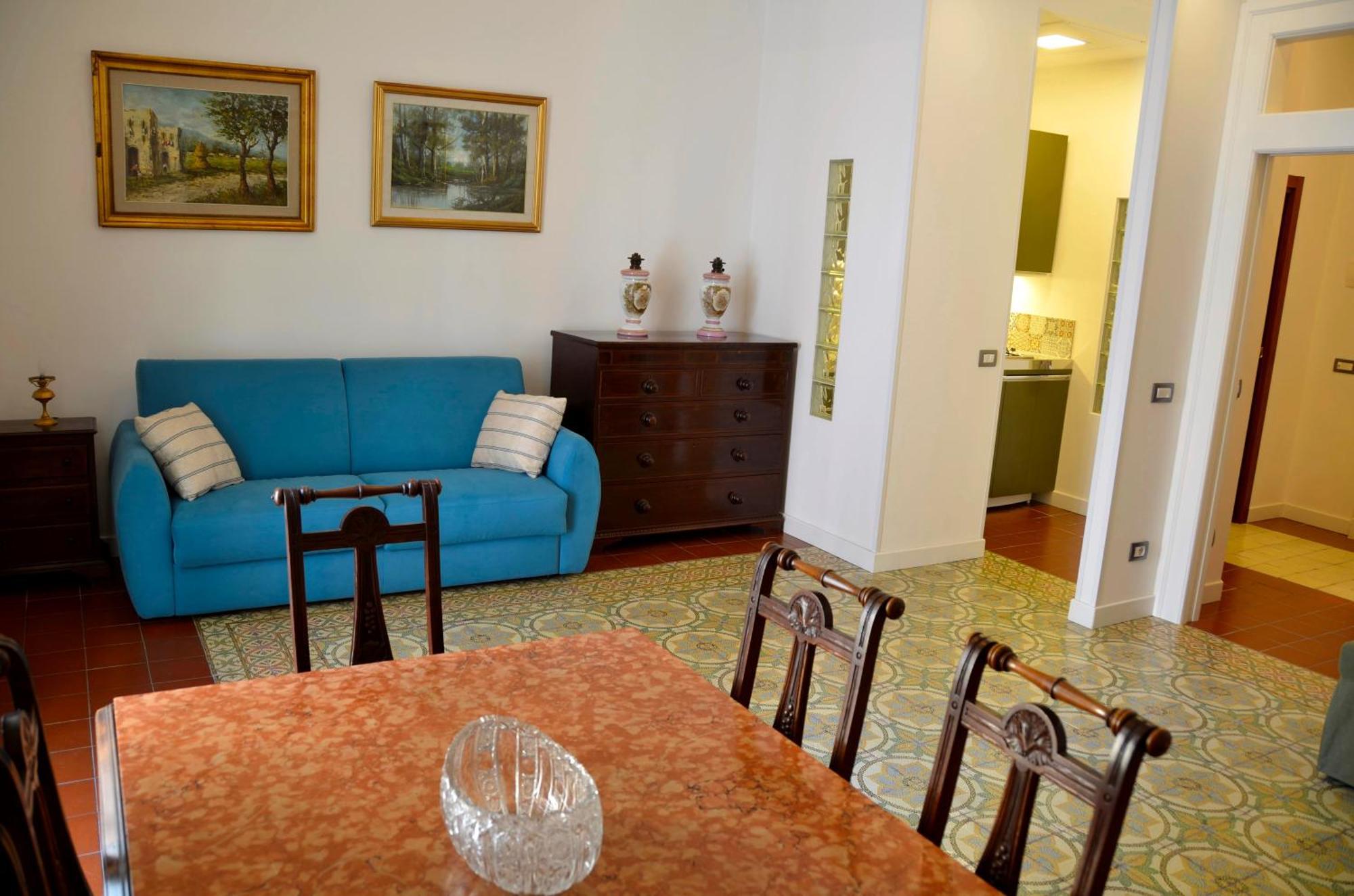 Casa Cesira Incentro Hotel Napoli Bagian luar foto