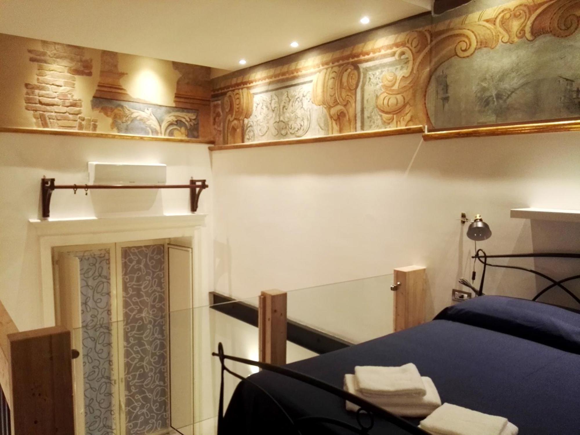 Casa Cesira Incentro Hotel Napoli Bagian luar foto