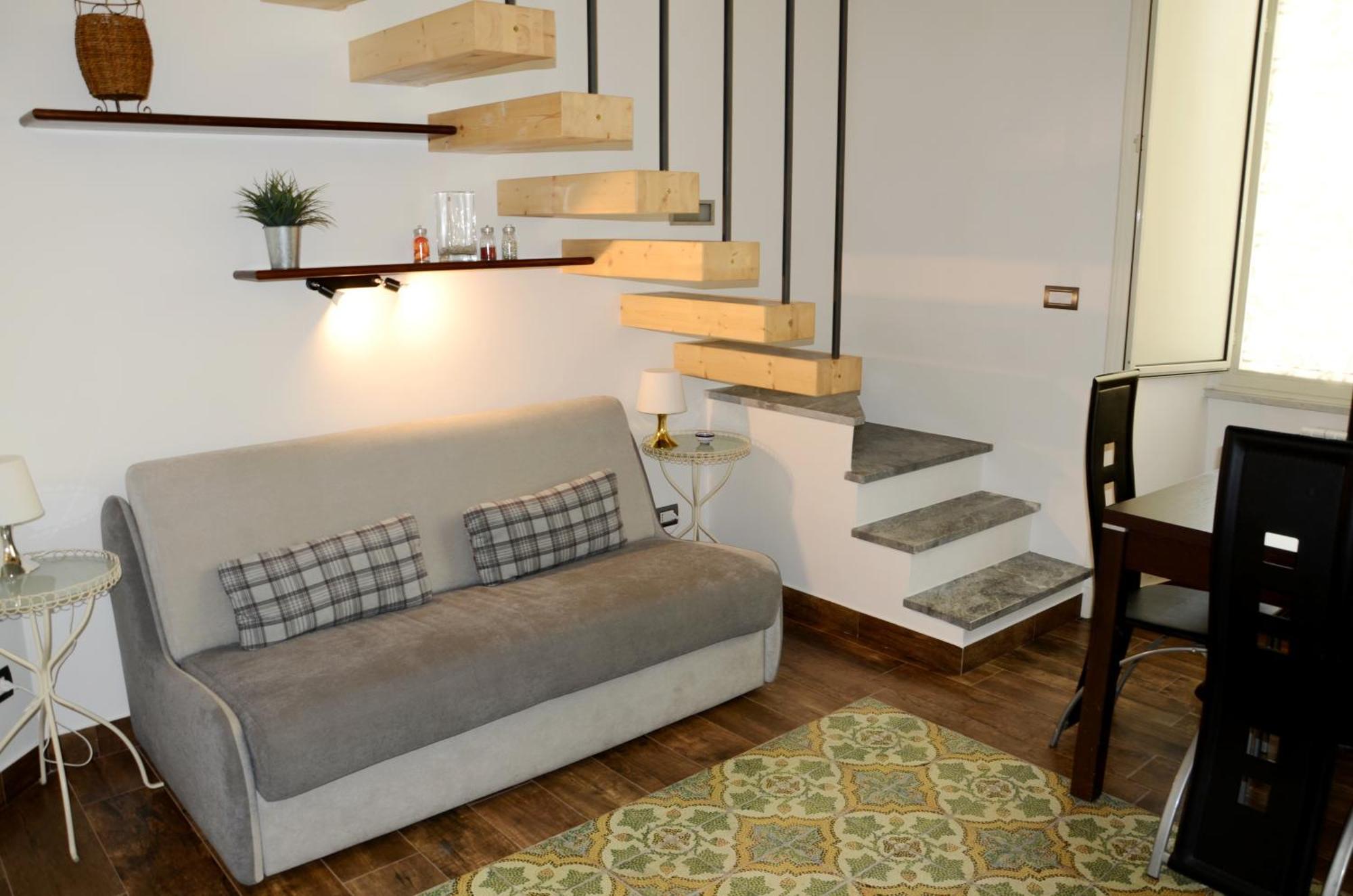 Casa Cesira Incentro Hotel Napoli Bagian luar foto